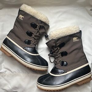 Sorel Black Faux Fur Lined Boots